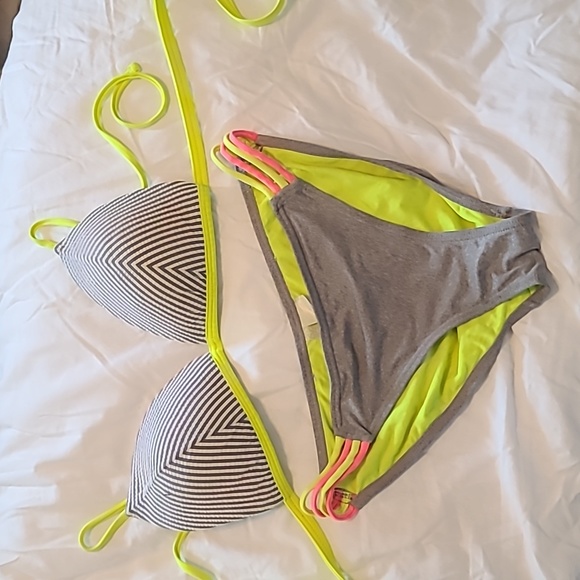 Gb bikini large - Picture 1 of 5